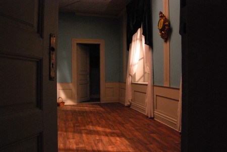 Examensarbete- Film och TV-scenografi, LTU. Studiobygge utifrån egen omskrivning av H.C. Andersens Flickan med svavelstickorna.