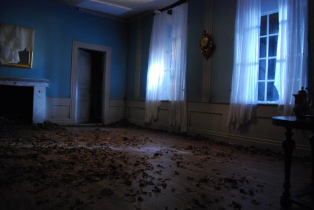 Examensarbete- Film och TV-scenografi, LTU. Studiobygge utifrån egen omskrivning av H.C. Andersens Flickan med svavelstickorna.